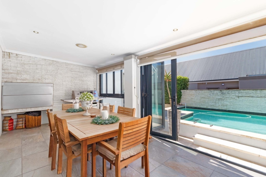 4 Bedroom Property for Sale in Bergsig Western Cape